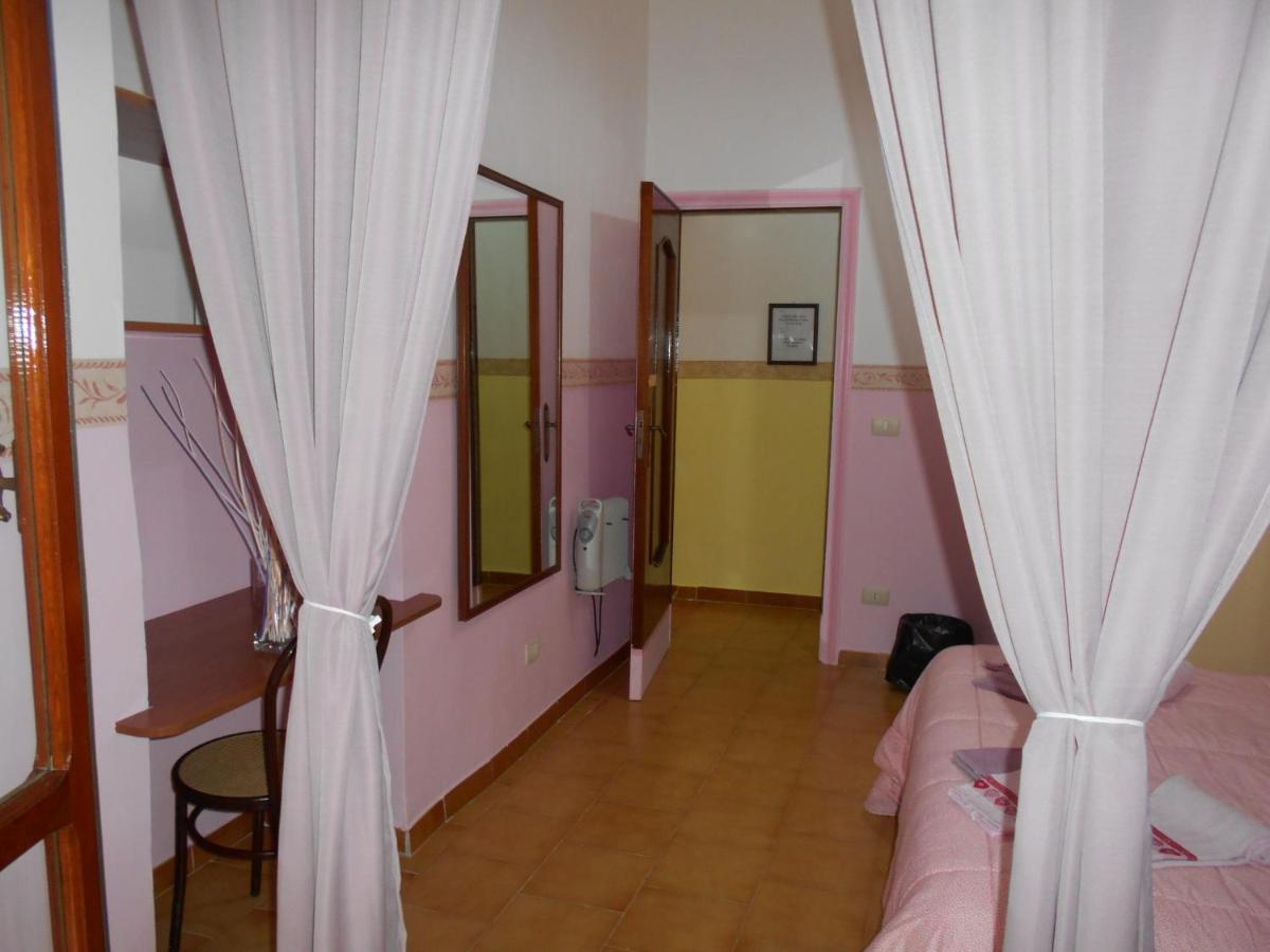 Robby'S House Bed & Breakfast Vico Equense Exterior photo