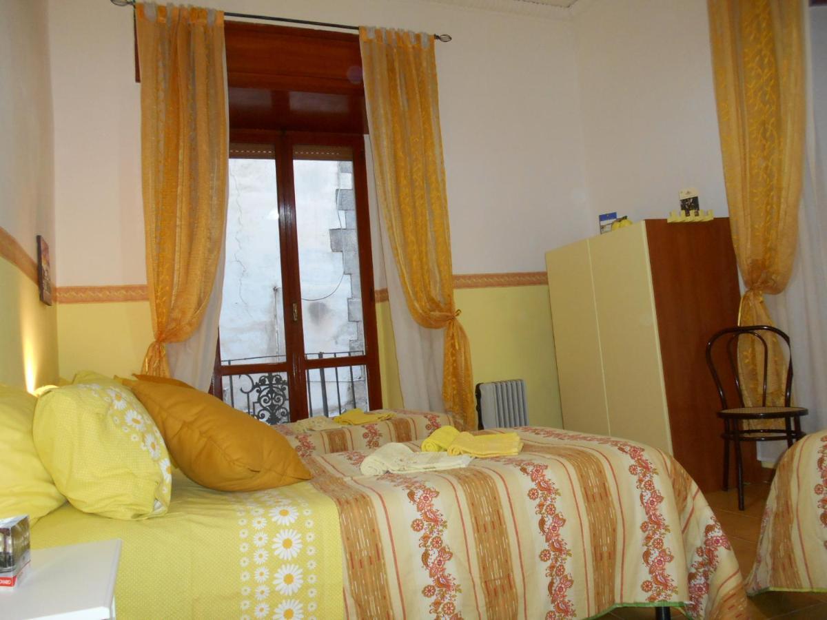 Robby'S House Bed & Breakfast Vico Equense Exterior photo